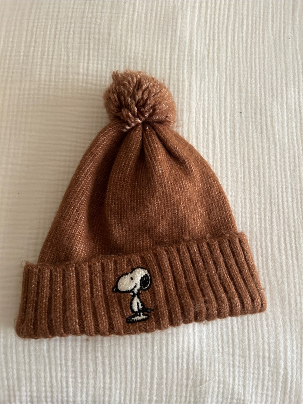 American Eagle Women’s Snoopy Brown Pom Pom Beanie